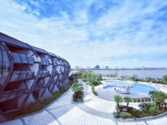 -上海滴水湖皇冠假日酒店