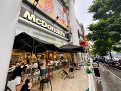 -麦当劳(假日广场店)