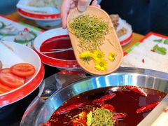 牛油骨汤鸳鸯锅-潘小辣鲜肉老火锅