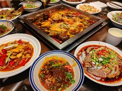 -张大胡子鱼头火锅酒楼(长益路店)