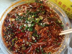 -满格嗦新疆椒麻鸡火锅.炒米粉(川大江安校区店)