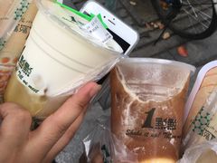 冰淇淋红茶-1点点(领事馆店)