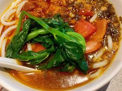 小锅米线-半山腰·云南菜(侨福芳草地店)
