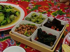 -闯关东东北农家菜(崂山石老人店)