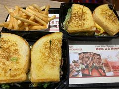 -The Habit Burger Grill 哈比特汉堡(爱琴海店)