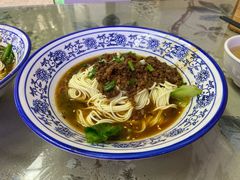 -渝之汇牛肉豌杂面