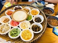 -包整·丝娃娃(一览甲秀楼风景店)