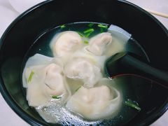 三鲜大馄饨-万寿斋(山阴路店)