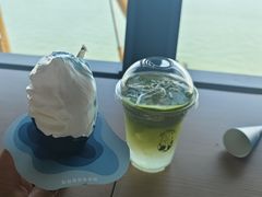 -抱抱地球咖啡馆(国家海洋博物馆店)