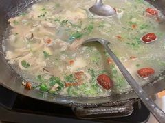 -茸梅路右拐龙虾-农家菜(松江店)