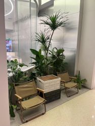 -PE SALON