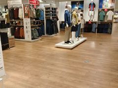 -优衣库(海口秀英万达广场店)