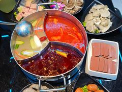 -唯爱KTV聚会餐厅(仙林东城汇店)