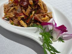 手撕烤兔-弘雅饭店