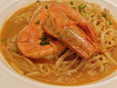 酸萝卜烩大虾-品海楼·大连海胆锅贴馆(东港店)