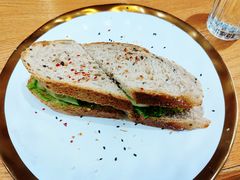 香茅鸡肉三明治-铁手珈琲制造局metalhands(望京店)