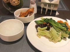 -如家精选酒店(广州萝岗宝能演艺中心香雪地铁站店)