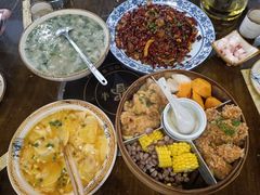 -黄桷树曹家私房菜(江与城店)