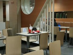 大堂-麦当劳(北京南站店)