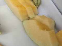 -哈尔滨小酒馆·鲜肉现穿自助烧烤(康新花园店)