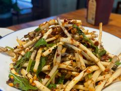 -野山舂·贵州现舂酸汤火锅(鸿通城店)