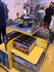 -乐高品牌旗舰店(人民广场店)