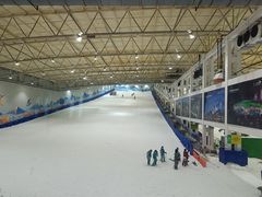 -乔波室内滑雪场