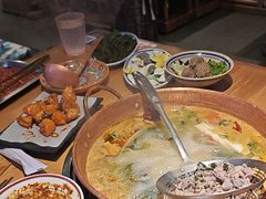 -洱火云南酸菜牛肉火锅(石景山当代商城店)