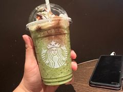 -星巴克臻选(南京金茂览秀城店)