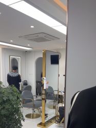 -阿三造型烫染•接发