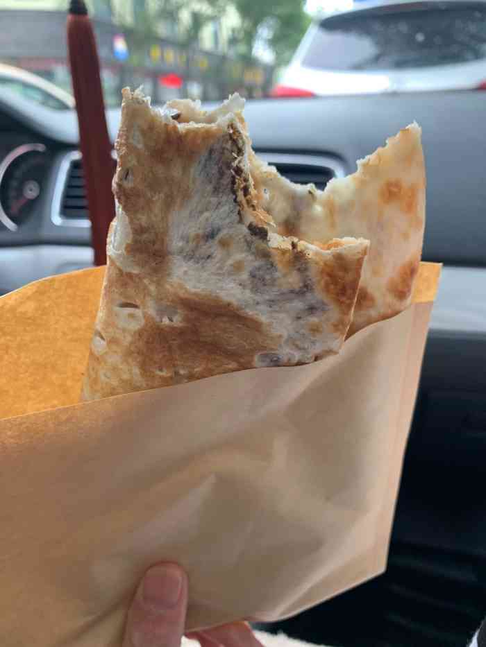 神仙居烧饼-"对于我们舟山人而言,这是大饼配油条嘛,哈.