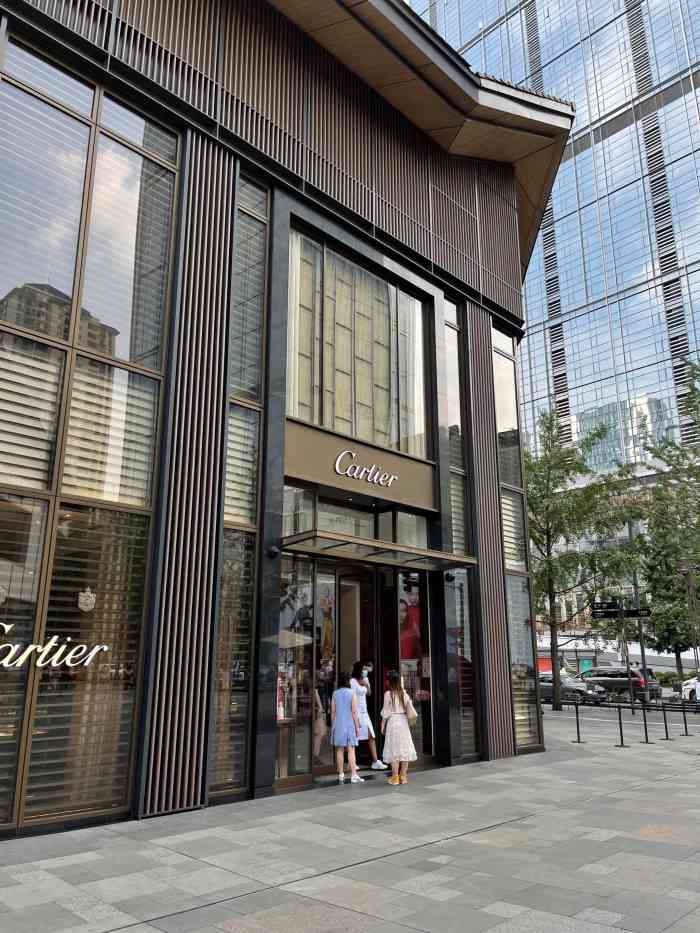 卡地亚(太古里精品店)-"成都太古里的大牌商铺的服务真的是极为优秀.