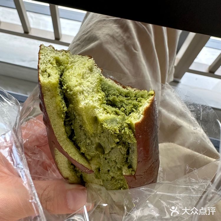 狠狠买了一大袋子！｜成都人民的快乐老家🍞