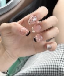 -星辰·新中式美甲美睫工作室