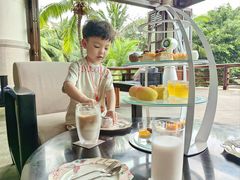 -亚龙湾喜来登·美景台大堂吧