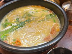 -银米·云南传统过桥米线(双廊黑金冠店)