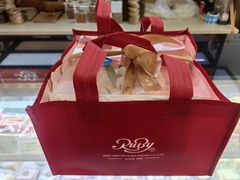 -红宝石·鲜奶小方·海派西点房(南翔店)