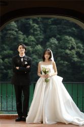 -易摄影婚纱摄影工作室