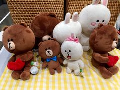 -LINE FRIENDS Garosu-gil Flagship Store