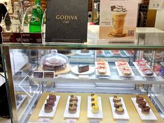 面包甜点陈列柜-GODIVA(王府井apm店)