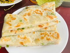 葱花饼-北京龙庆四季香农家饭庄·灶台鱼·碳烤虹鳟鱼(龙庆峡店)