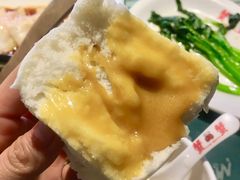 蛋黄流沙包-蟹蟹潮汕砂锅粥(食八方美食城店)