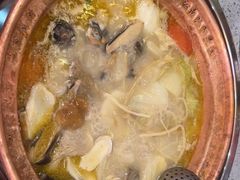 -阿婆情腊排骨火锅(金虹路店)