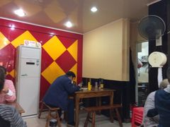 大堂-潘国仙耳光馄饨(黄家阙路店)