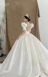 -Lady  Jane高端婚纱礼服馆