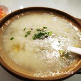 觉得他们家的虾饺好好吃，一个人吃份量足够