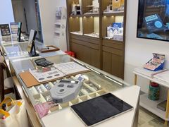-三目眼镜·蔡司视觉合作店(青浦宝龙店)