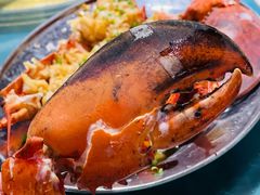 -三亚火车头万人海鲜广场