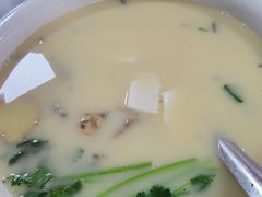 豆腐元茜鱼汤-天强农家菜馆