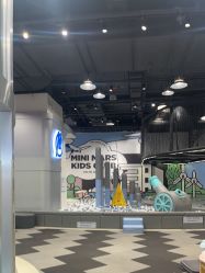 点击看大图 -MINI MARS 脚下的城市乐园·餐饮·派对(静安江宁店)
